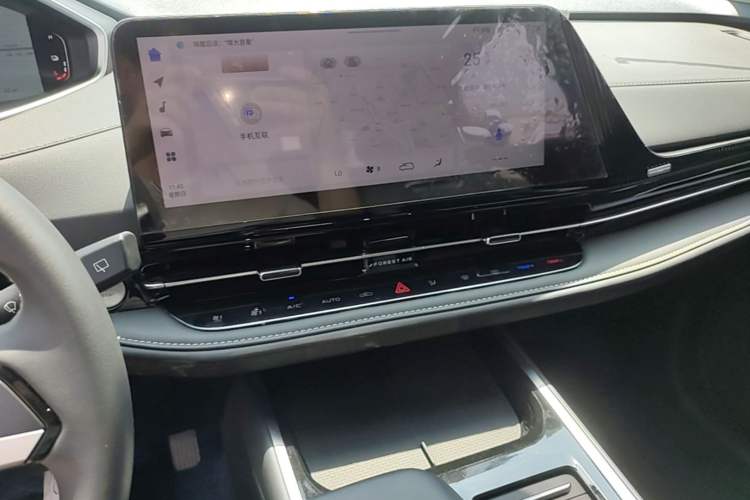 Used CHANGAN NEVO Q05 2024 Truly Delicious Version 125" Beyond-Performance Model CATL Audio And AC Panel