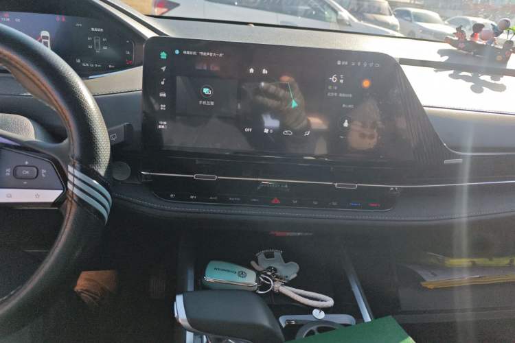 Used CHANGAN NEVO Q05 2024 Truly Delicious Version 125" Beyond-Performance Model CATL Audio And AC Panel