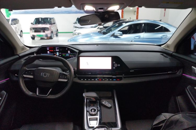 Used CHANGAN NEVO Q05 2024 All-New Flavorful Edition 125 Flagship Model - CATL Center Console