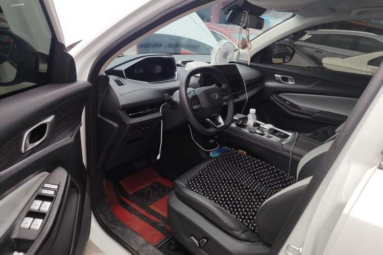 Used CHANGAN NEVO Q05 2024 Truly Delicious Version 125cc Superior Design CATL Driver Seat