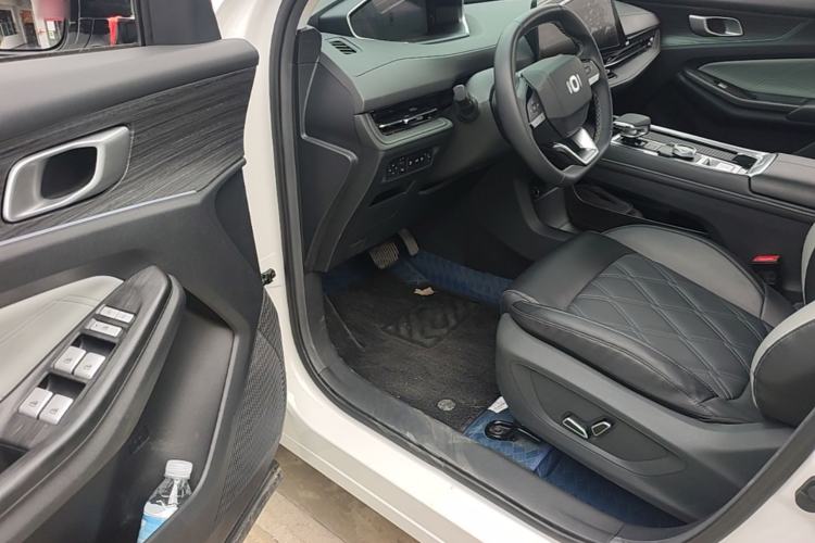 Used CHANGAN NEVO Q05 2024 Truly Delicious Version 125" Beyond-Performance Model CATL Driver Seat