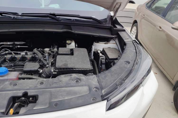 Used CHANGAN NEVO Q05 2024 Truly Delicious Version 125cc Superior Design CATL Engine Bay Left