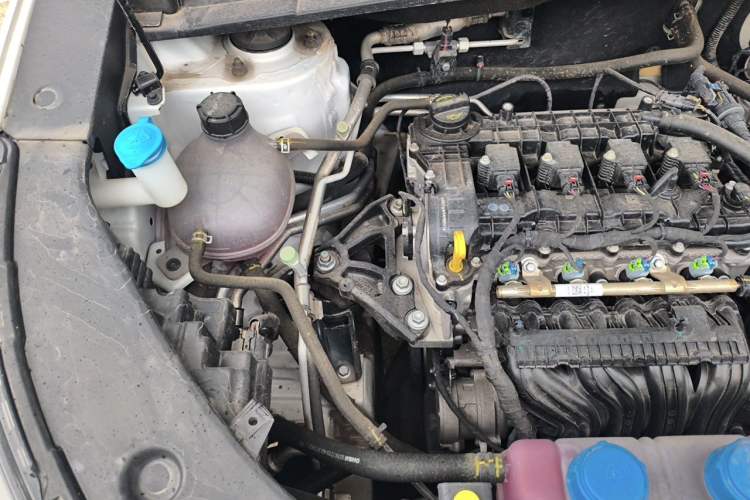 Used CHANGAN NEVO Q05 2024 Truly Delicious Version 125 Excellence Edition CATL Engine Bay Right