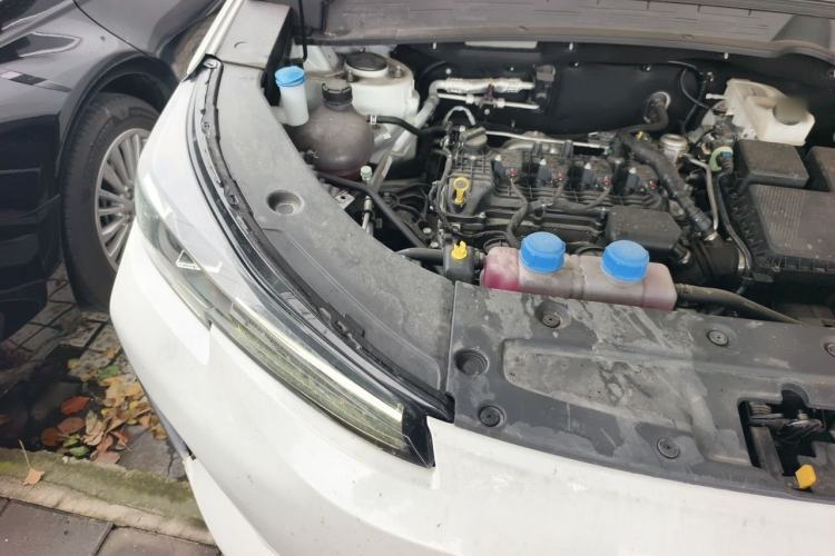 Used CHANGAN NEVO Q05 2024 Truly Delicious Version 125cc Superior Design CATL Engine Bay Right