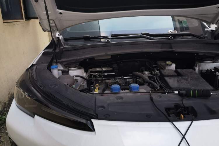 Used CHANGAN NEVO Q05 2024 Truly Delicious Version 125cc Superior Design CATL Engine Bay Right