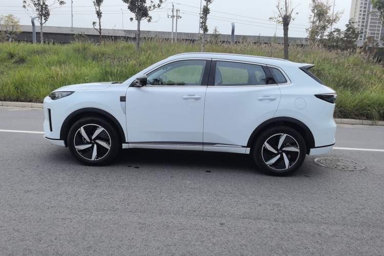 Used CHANGAN NEVO Q05 2024 Truly Delicious Version 125 Excellence Edition CATL Exterior 7