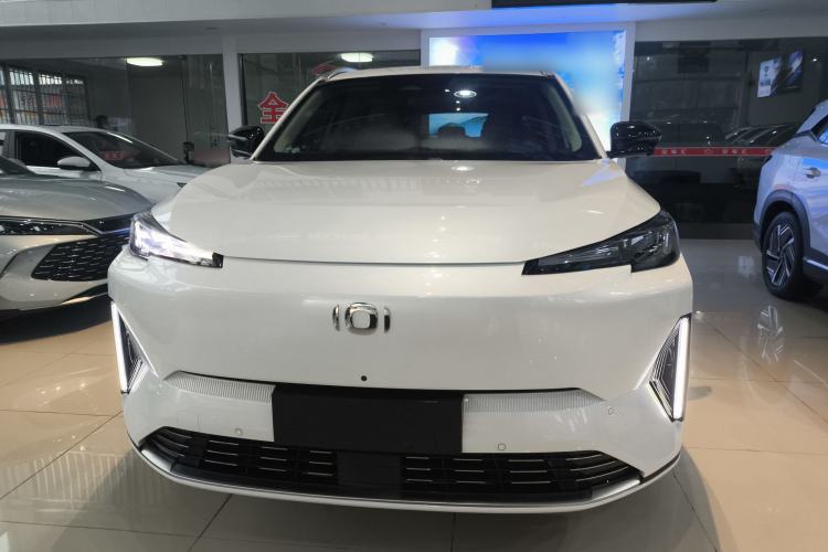 Used CHANGAN NEVO Q05 2024 Truly Delicious Version 125 Excellence Edition CATL Front