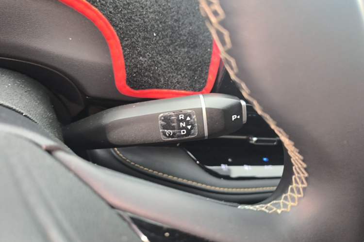Used CHANGAN NEVO Q05 2024 Truly Delicious Version 125 Excellence Edition CATL Gear Lever