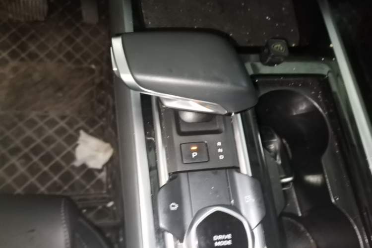 Used CHANGAN NEVO Q05 2024 Truly Delicious Version 125" Beyond-Performance Model CATL Gear Lever