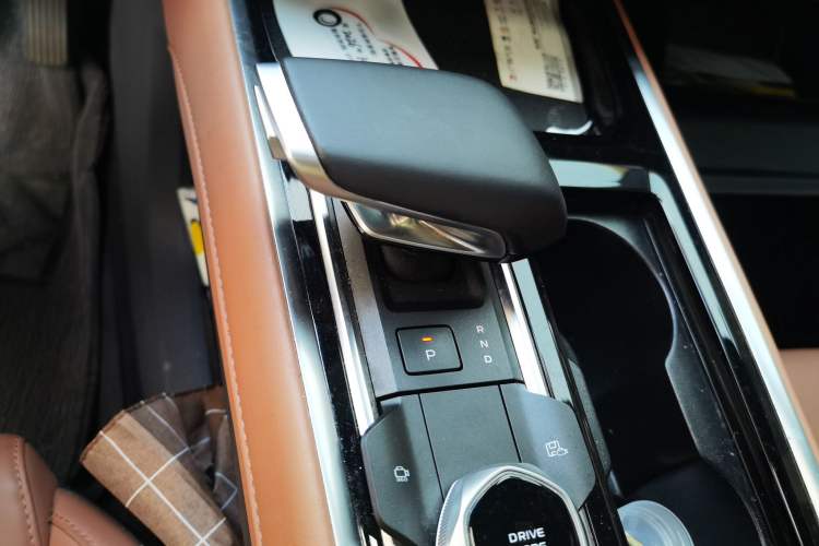 Used CHANGAN NEVO Q05 2024 Truly Delicious Version 125cc Superior Design CATL Gear Lever