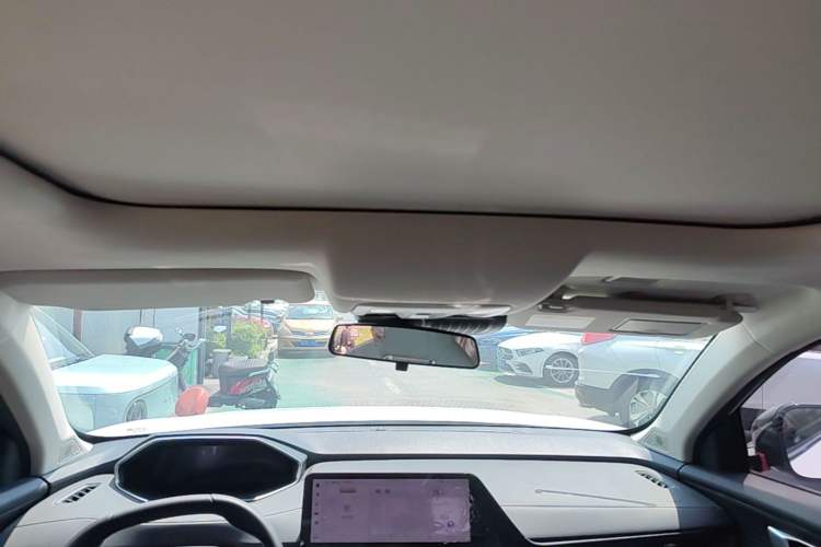 Used CHANGAN NEVO Q05 2024 Truly Delicious Version 125" Beyond-Performance Model CATL Headliner