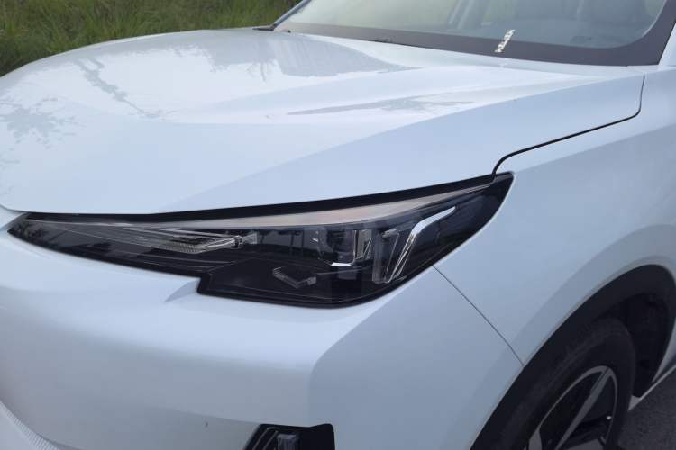 Used CHANGAN NEVO Q05 2024 Truly Delicious Version 125 Excellence Edition CATL Left Front Headlight