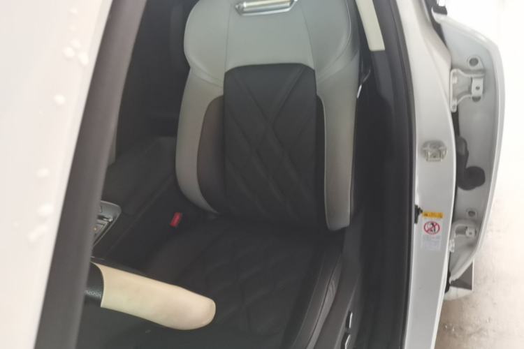 Used CHANGAN NEVO Q05 2024 Truly Delicious Version 125" Beyond-Performance Model CATL Left Front Seat