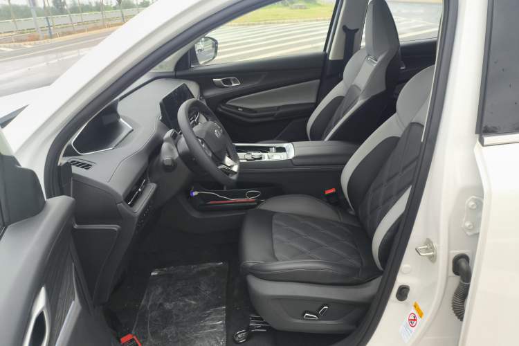 Used CHANGAN NEVO Q05 2024 Truly Delicious Version 125 Excellence Edition CATL Left Front Seat