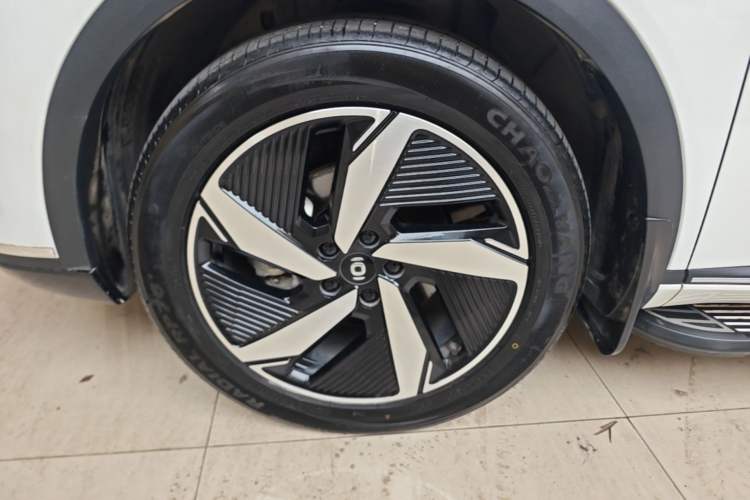 Used CHANGAN NEVO Q05 2024 Truly Delicious Version 125cc Superior Design CATL Left Front Wheel Hub