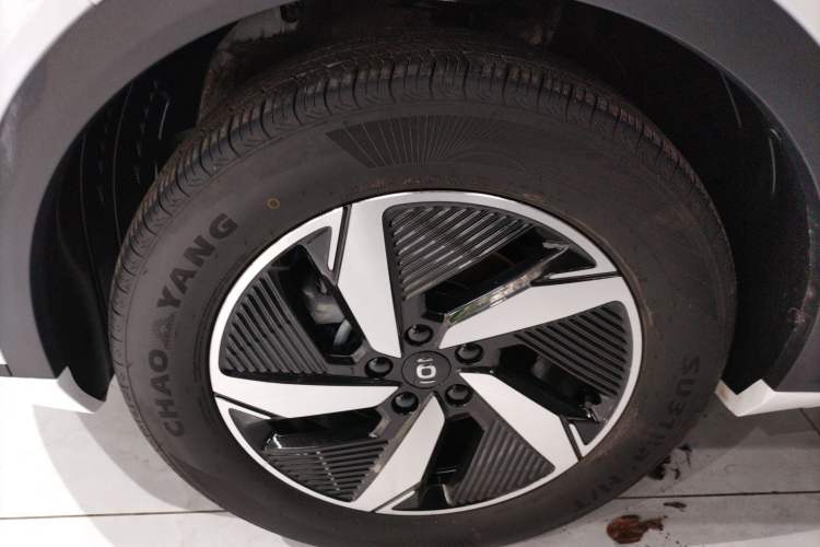 Used CHANGAN NEVO Q05 2024 All-New Flavorful Edition 125 Flagship Model - CATL Left Front Wheel Hub