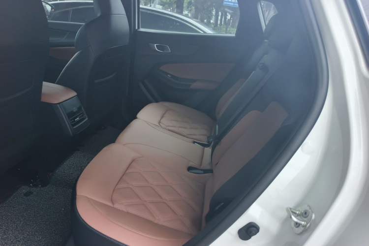 Used CHANGAN NEVO Q05 2024 Truly Delicious Version 125cc Superior Design CATL Left Rear Seat