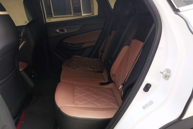 Used CHANGAN NEVO Q05 2024 Truly Delicious Version 125cc Superior Design CATL Left Rear Seat