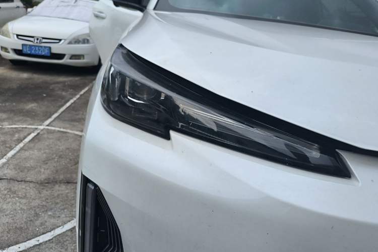 Used CHANGAN NEVO Q05 2024 Truly Delicious Version 125 Excellence Edition CATL Right Front Headlight