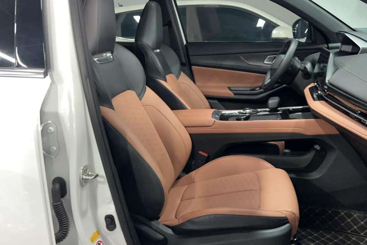 Used CHANGAN NEVO Q05 2024 All-New Flavorful Edition 125 Flagship Model Powered by CATL Right Front Seat