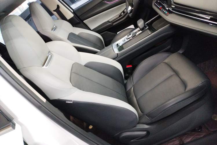 Used CHANGAN NEVO Q05 2024 All-New Flavorful Edition 125 Flagship Model - CATL Right Front Seat
