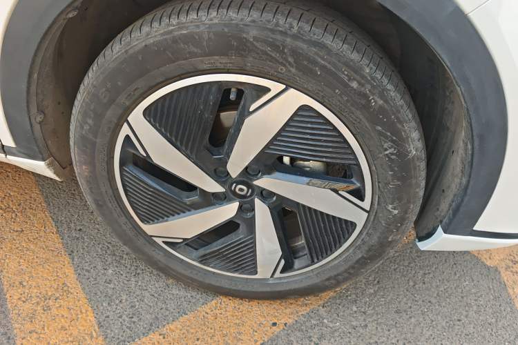 Used CHANGAN NEVO Q05 2024 Truly Delicious Version 125 Excellence Edition CATL Right Front Wheel Hub