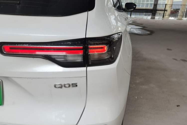 Used CHANGAN NEVO Q05 2024 Truly Delicious Version 125" Beyond-Performance Model CATL Right Rear Taillight
