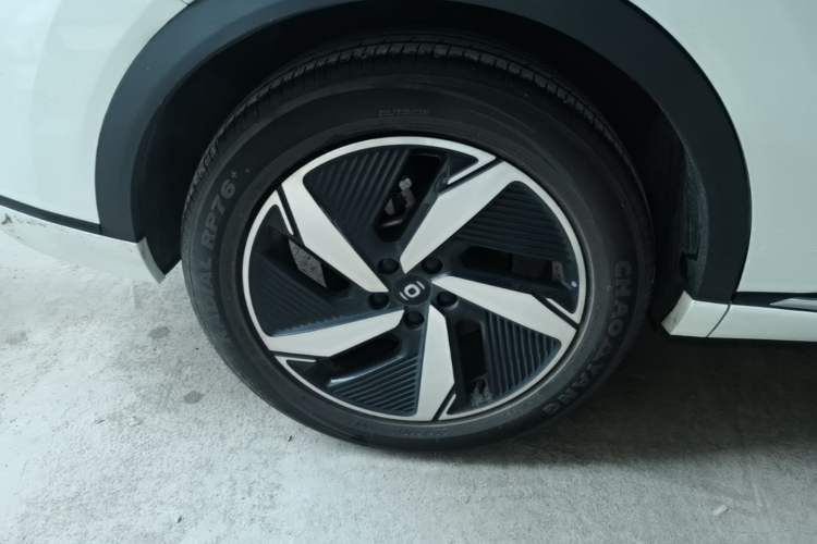 Used CHANGAN NEVO Q05 2024 Truly Delicious Version 125" Beyond-Performance Model CATL Right Rear Wheel Hub