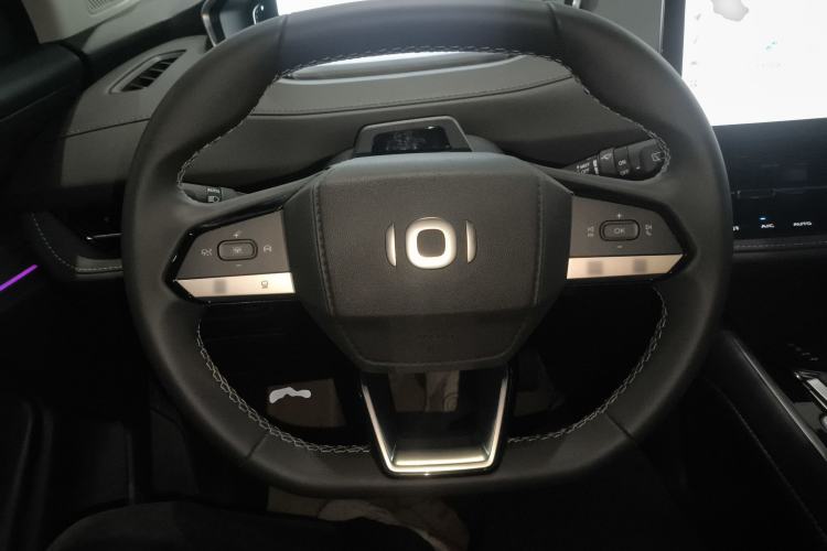 Used CHANGAN NEVO Q05 2024 Truly Delicious Version 125 Excellence Edition CATL Steering Wheel