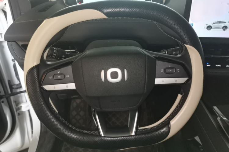 Used CHANGAN NEVO Q05 2024 Truly Delicious Version 125" Beyond-Performance Model CATL Steering Wheel