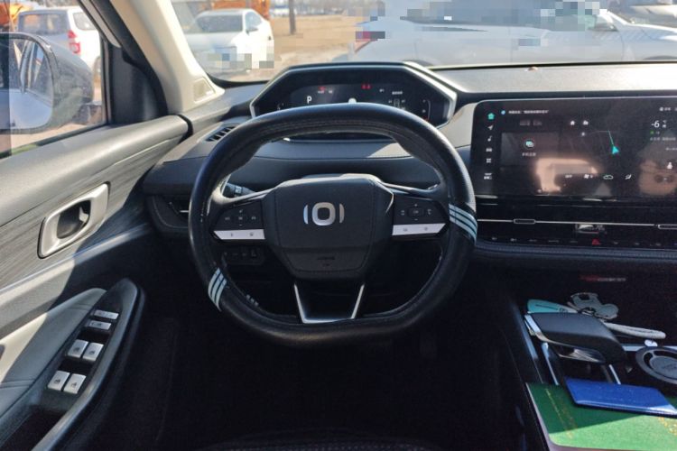 Used CHANGAN NEVO Q05 2024 Truly Delicious Version 125" Beyond-Performance Model CATL Steering Wheel