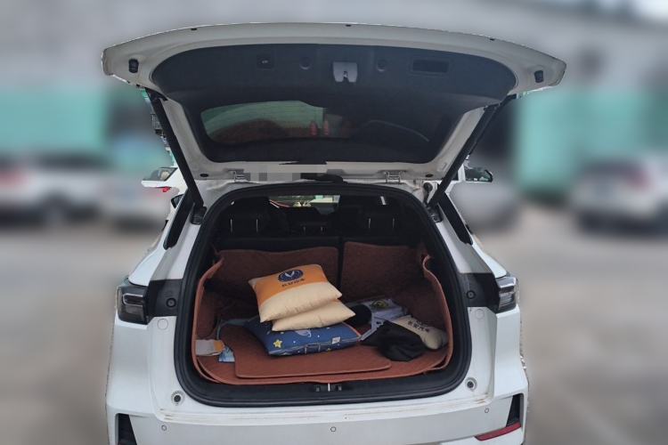 Used CHANGAN NEVO Q05 2024 Truly Delicious Version 125 Excellence Edition CATL Trunk