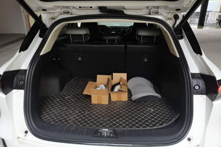 Used CHANGAN NEVO Q05 2024 Truly Delicious Version 125" Beyond-Performance Model CATL Trunk