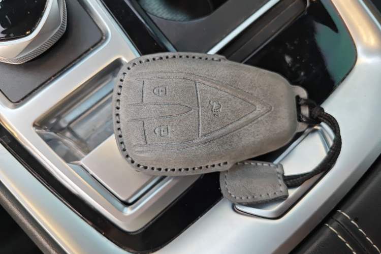 Used CHANGAN NEVO Q05 2024 Truly Delicious Version 125cc Superior Design CATL Vehicle Key