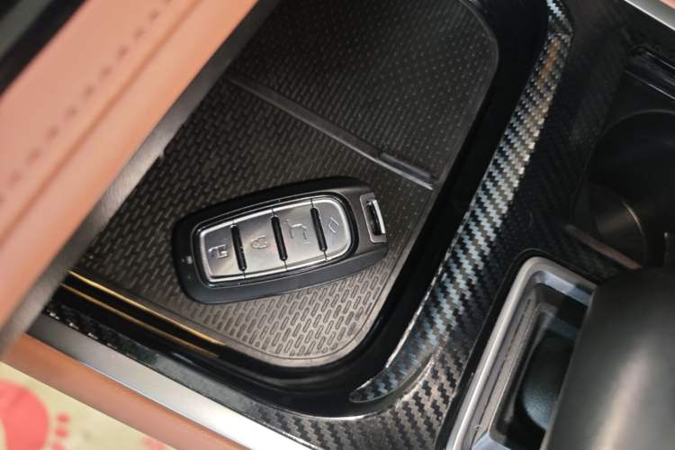 Used CHANGAN NEVO Q05 2024 Truly Delicious Version 125cc Superior Design CATL Vehicle Key