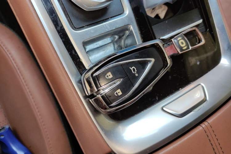 Used CHANGAN NEVO Q05 2024 All-New Flavorful Edition 125 Flagship Model - CATL Vehicle Key
