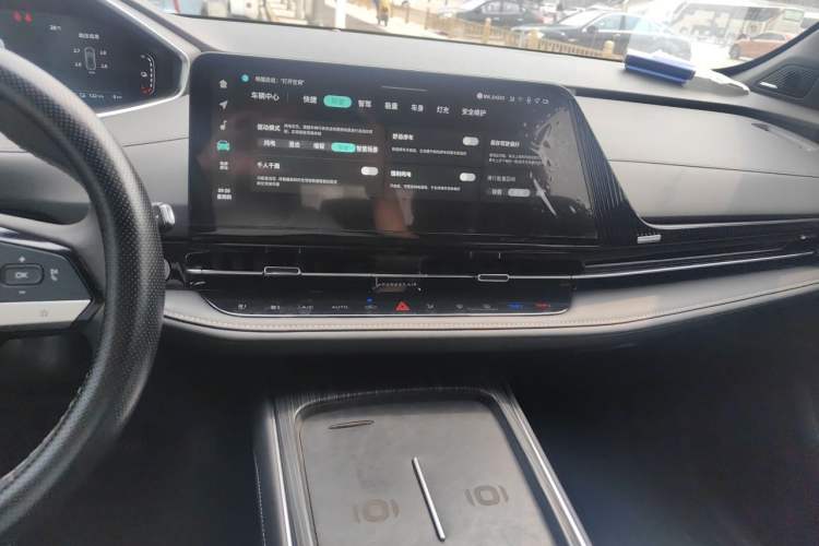 Used CHANGAN NEVO Q05 2025 Truly Delicious Version 125 Deluxe Edition Audio And AC Panel