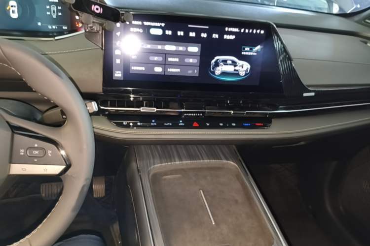 Used CHANGAN NEVO Q05 2025 Truly Delicious Version 125cc Beyond-Excellent Type Audio And AC Panel