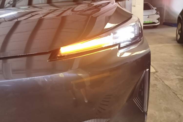 Used CHANGAN NEVO Q05 2025 Truly Delicious Version 125cc Beyond-Excellent Type Left Front Headlight