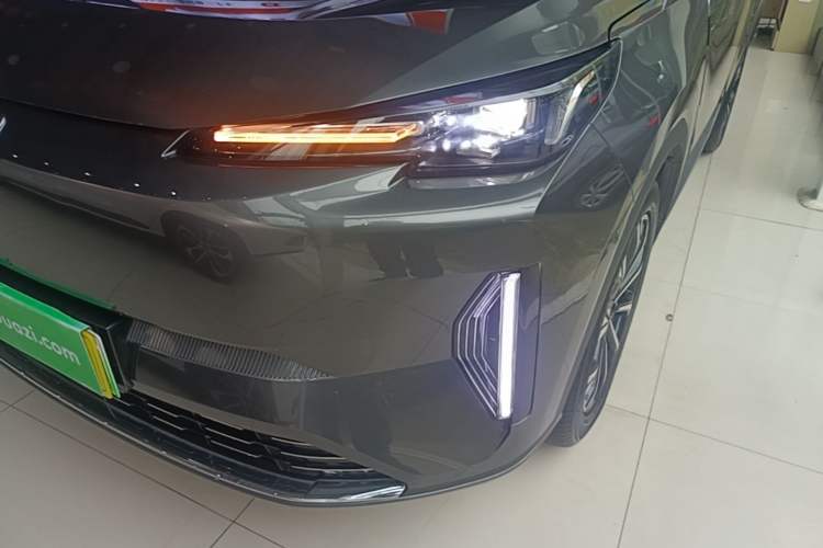 Used CHANGAN NEVO Q05 2025 Truly Delicious Version 125 Deluxe Edition Left Front Headlight