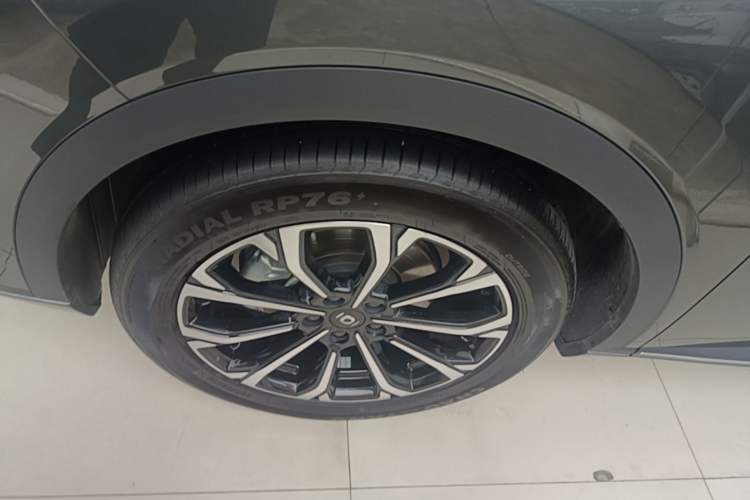 Used CHANGAN NEVO Q05 2025 Truly Delicious Version 125 Deluxe Edition Left Front Wheel Hub