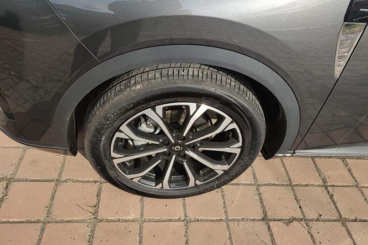Used CHANGAN NEVO Q05 2025 Truly Delicious Version 125 Deluxe Edition Left Front Wheel Hub