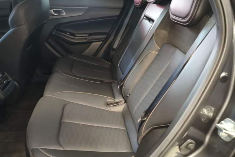 Used CHANGAN NEVO Q05 2025 Truly Delicious Version 125cc Beyond-Excellent Type Left Rear Seat