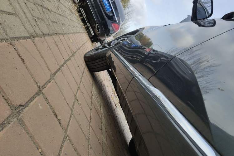 Used CHANGAN NEVO Q05 2025 Truly Delicious Version 125 Deluxe Edition Left Side Sill