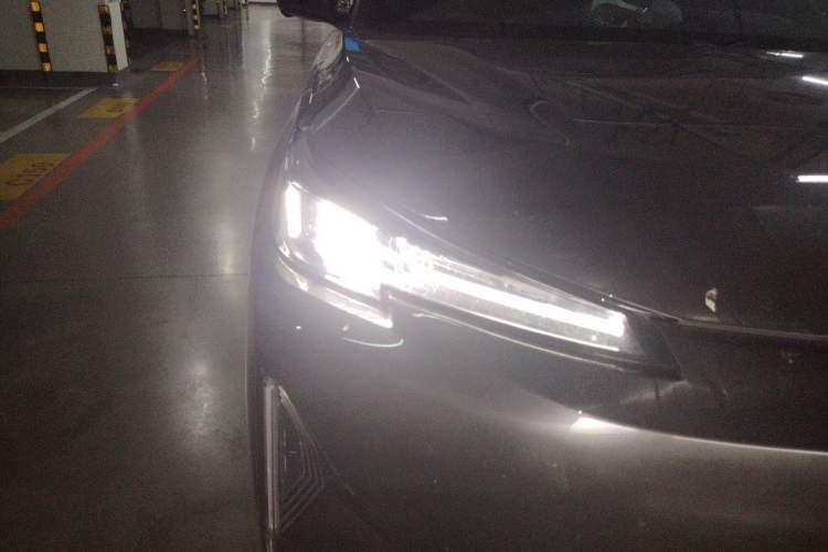 Used CHANGAN NEVO Q05 2025 Truly Delicious Version 125cc Beyond-Excellent Type Right Front Headlight