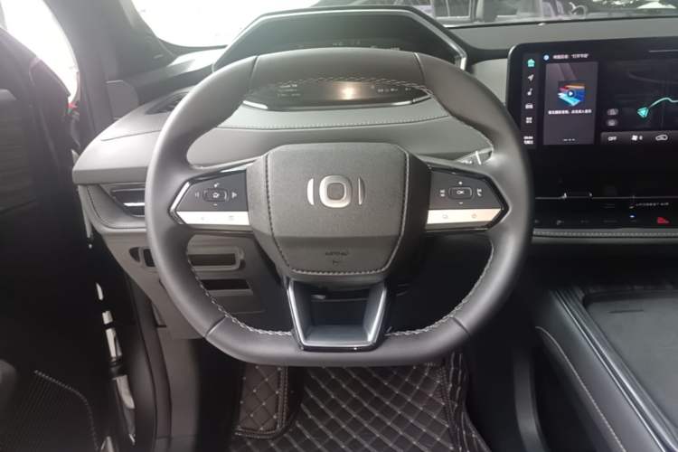 Used CHANGAN NEVO Q05 2025 Truly Delicious Version 125 Deluxe Edition Steering Wheel