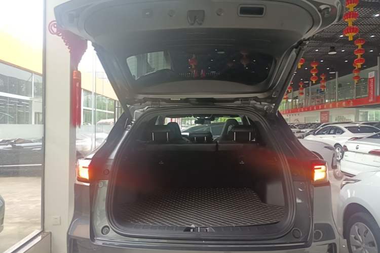 Used CHANGAN NEVO Q05 2025 Truly Delicious Version 125 Deluxe Edition Trunk