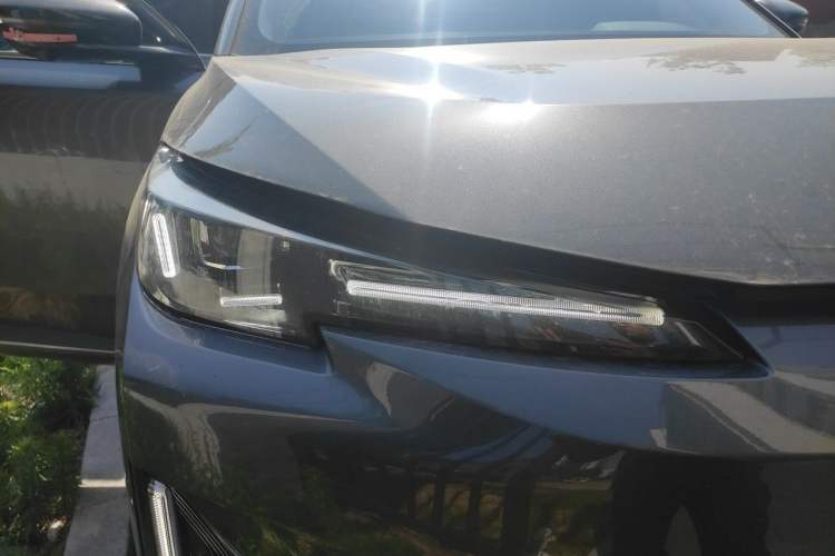 Used CHANGAN NEVO Q05 2025 Truly Delicious Version 125cc Beyond-Excellent Type Right Front Headlight