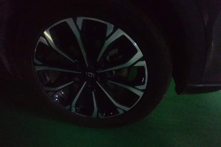 Used CHANGAN NEVO Q05 2025 Truly Delicious Version 125cc Beyond-Excellent Type Right Front Wheel Hub