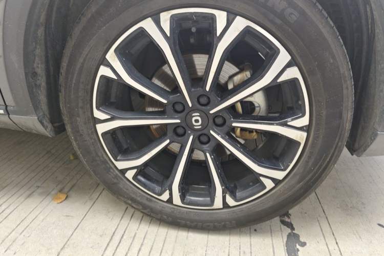 Used CHANGAN NEVO Q05 2025 Truly Delicious Version 125 Deluxe Edition Right Front Wheel Hub